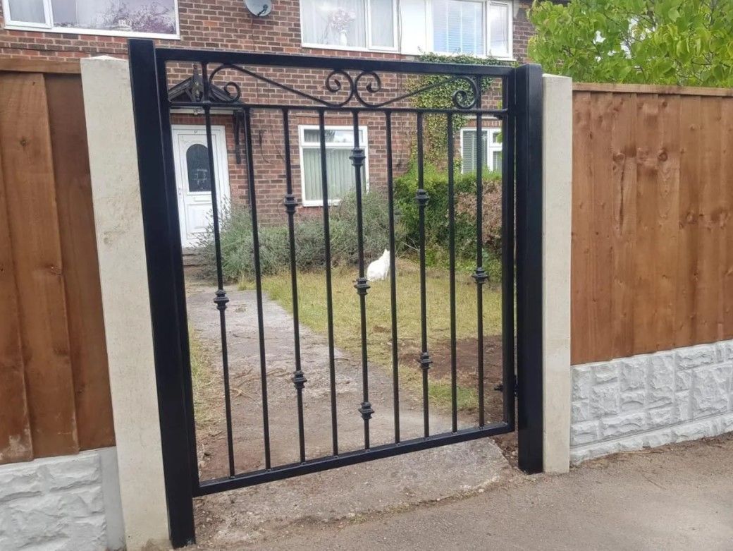 simply metal gate Cirencester