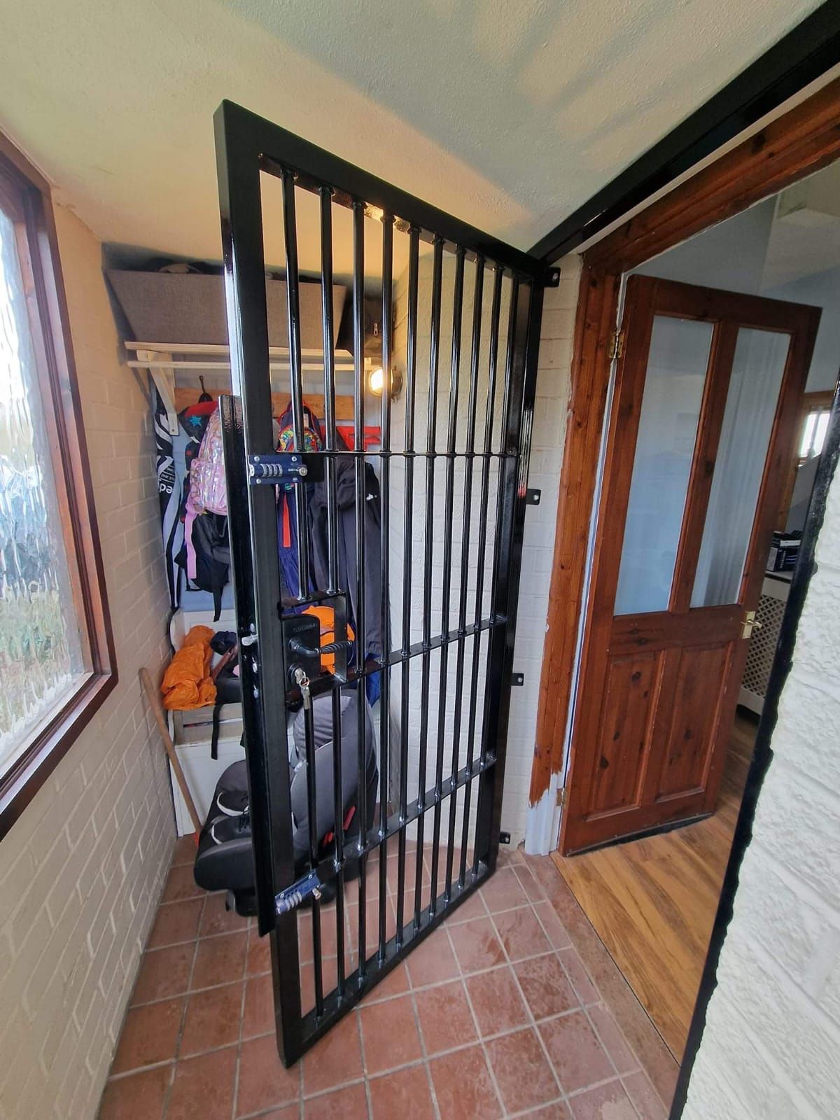 Composite Gates UK internal metal gate