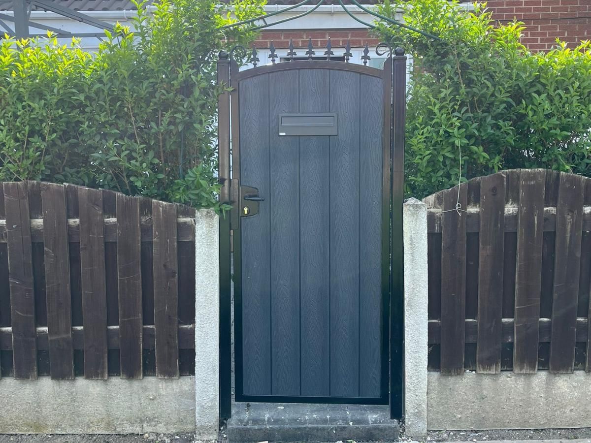 Composite Gates UK front garden pedestrian arched composite garden gate with fleur de lis and letterbox - outside view