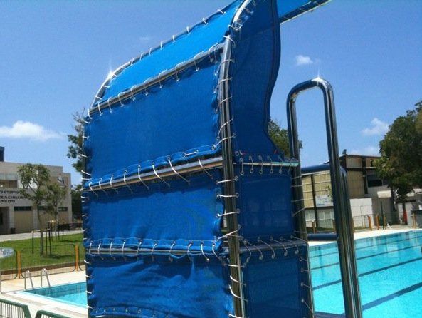 רשתות הצללה לבריכה