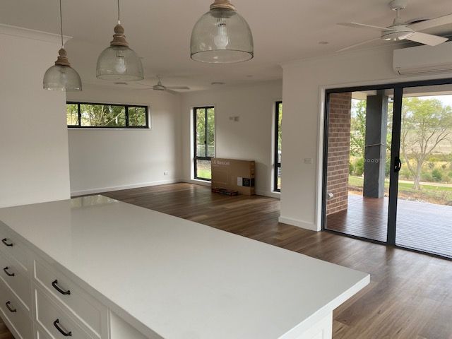 Hedley+Kit-+dine-+living