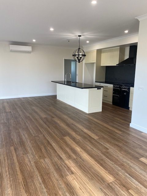 Phelan+kitchen+dining