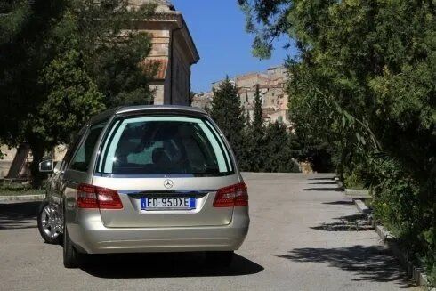 auto per trasporti funebri