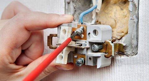 Electrical Contractor  — Changing Light Switch in Richardson, TX