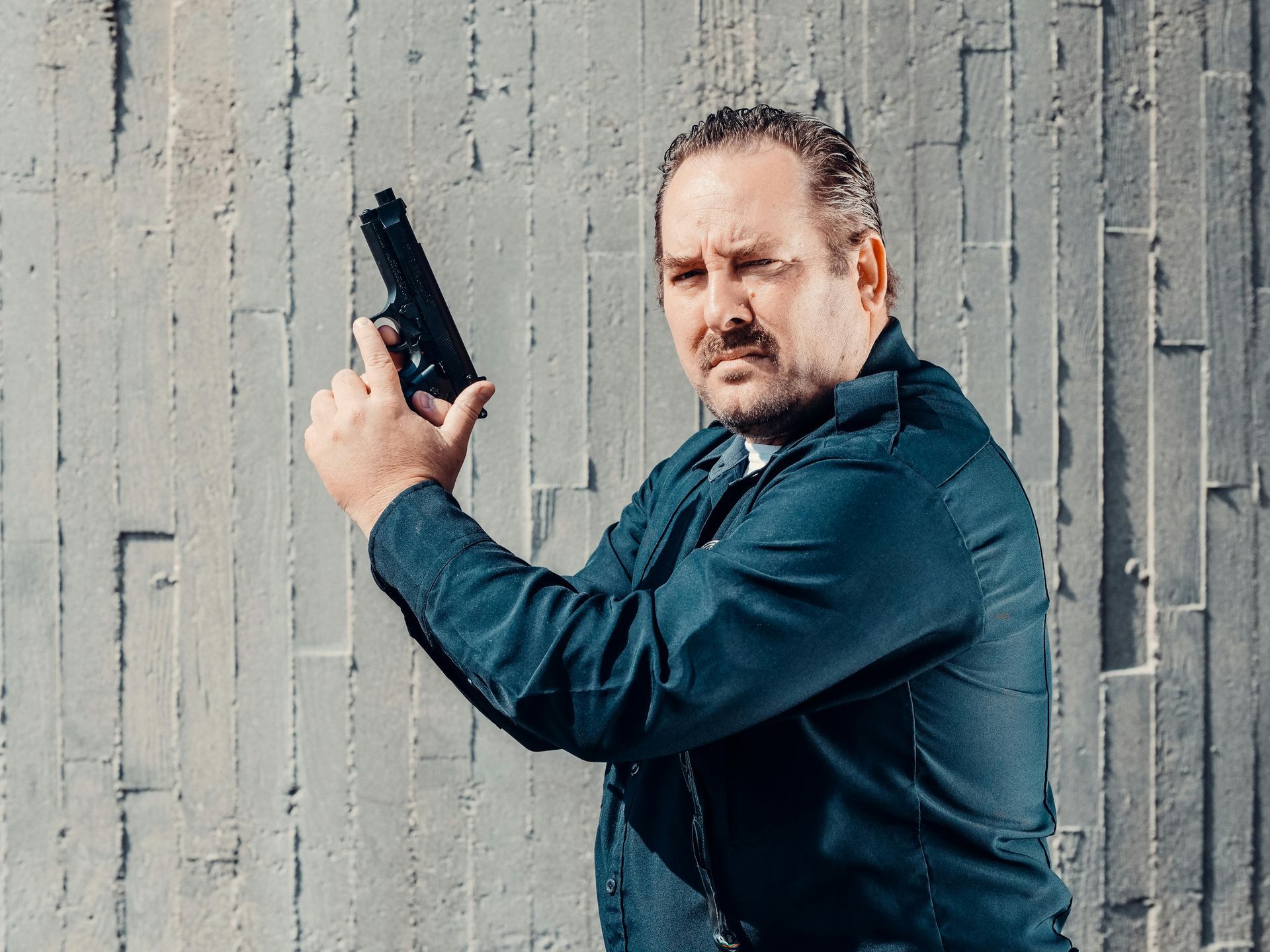 Can an off duty cop pull you over in Indiana? Cop with gun