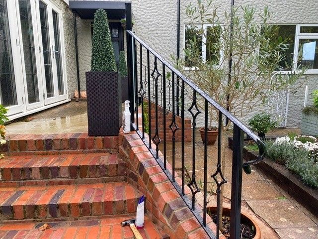 Railing for stairway