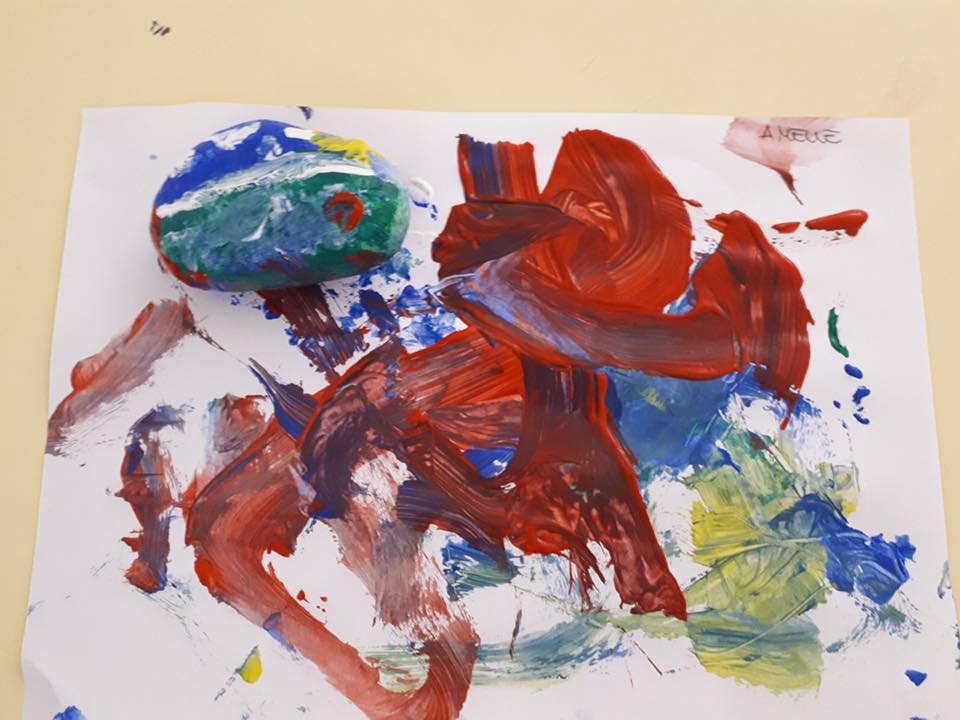 Uso della pittura per bambini