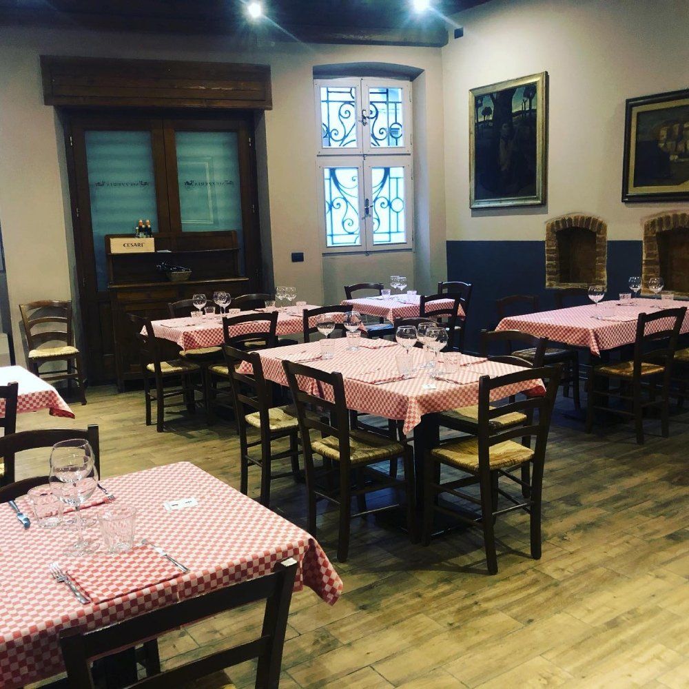 sala interna della trattoria tipica