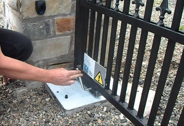 Automatic Gate Repair in Costa Mesa, CA | Orange County Electric Gate Repair Elite