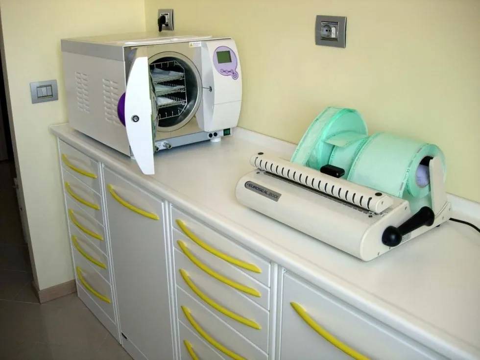 Strumenti per pulizia dentale