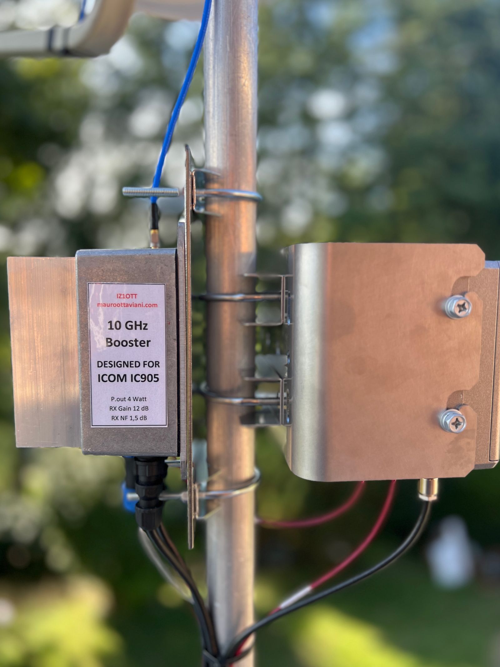 ICOM IC 905 10 GHz Booster back left