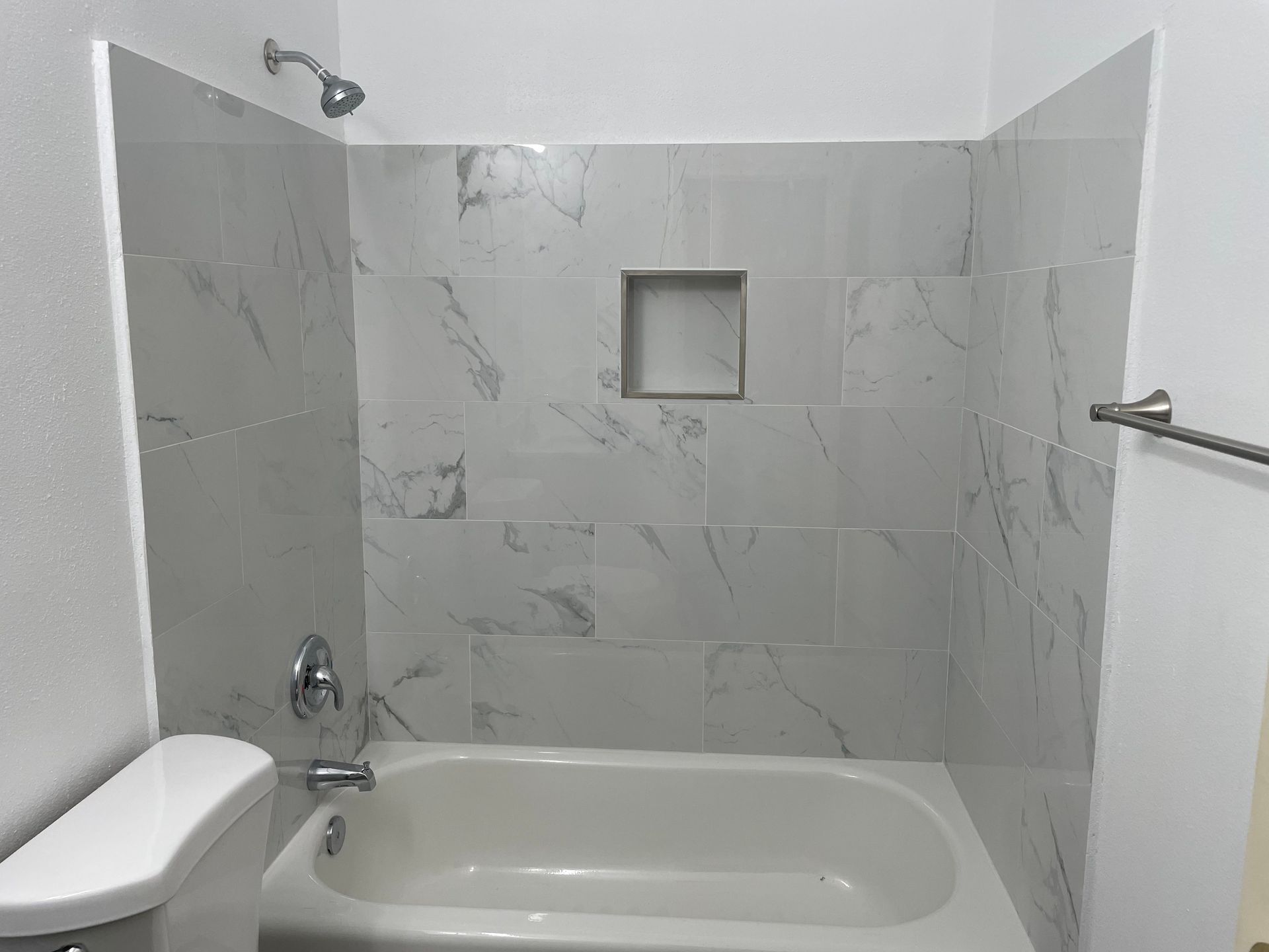 Bathtub — Maple Valley, WA — One Source Contracting LLC