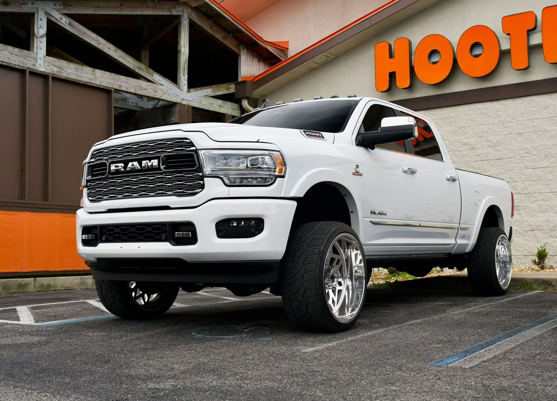 New Car Tire — Santa Rosa Beach, FL — Elite Motorsports