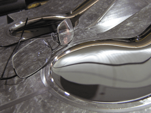 trattamento lucidatura superficie metallica