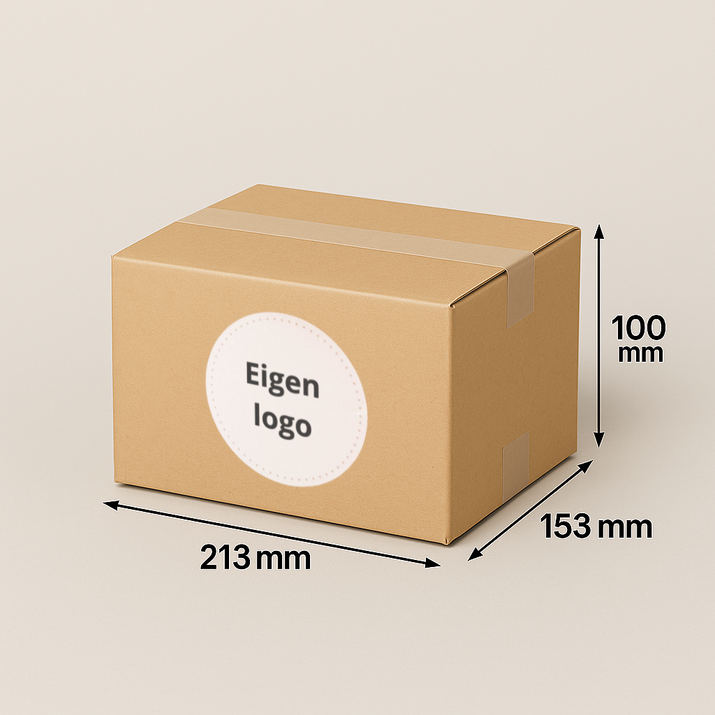 Bruine kartonnen doos met label, afmetingen: 213 x 153 x 100 mm. Op het label staat 