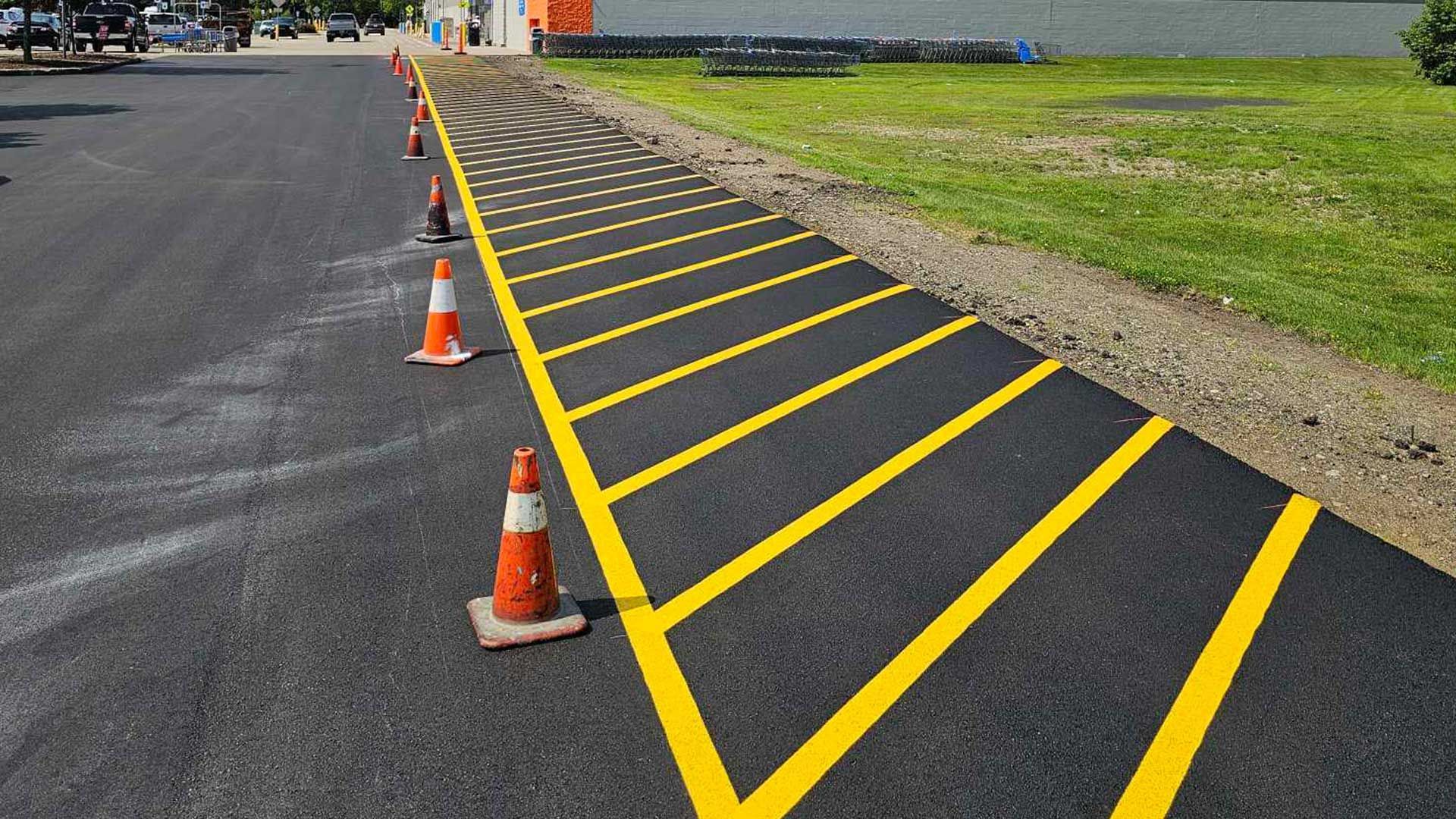 no parking zone markings