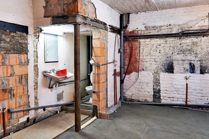 Dirty Interior With Molds – Canberra, NSW – Ozbestos