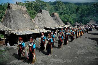 Indonesien Floresreise traditionelles Dorf
