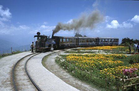 Indien Darjeeling Bahnfahrt