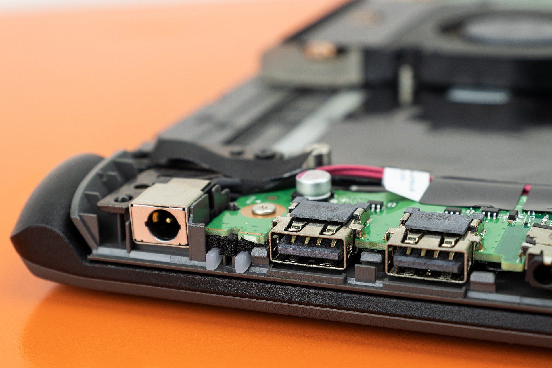 Can you replace the USB ports on a computer? Pc ReFix