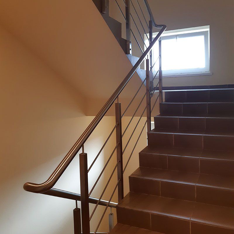 laiptai ir turėklai