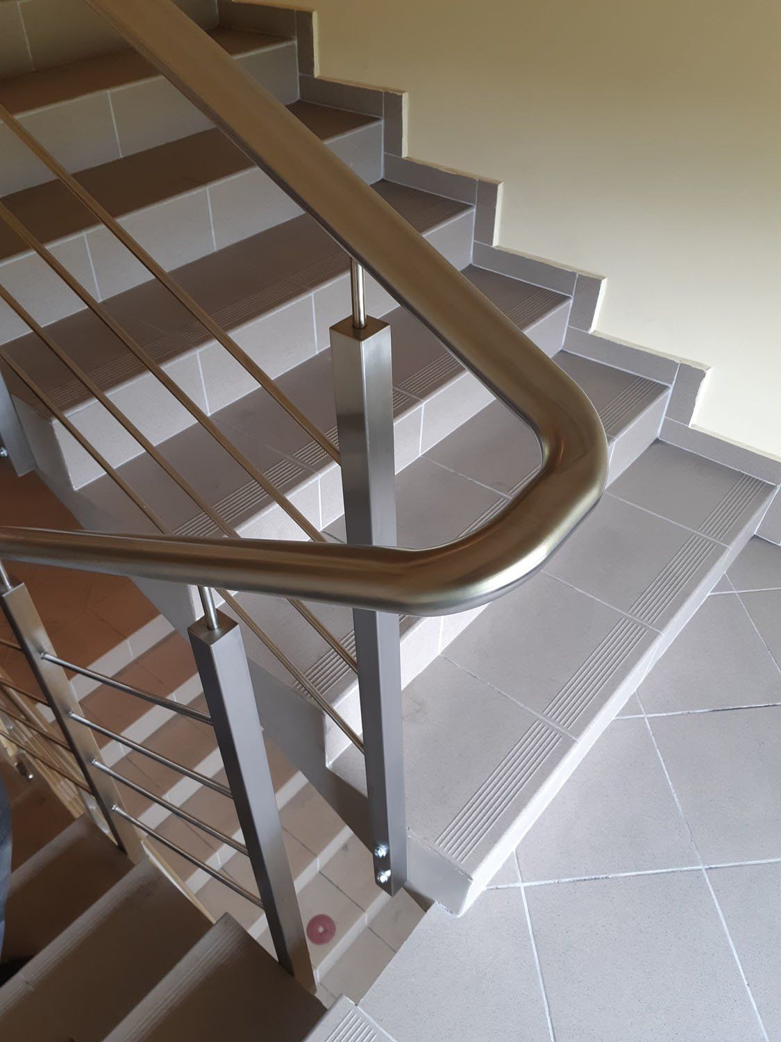 metalinių turėklų detalė