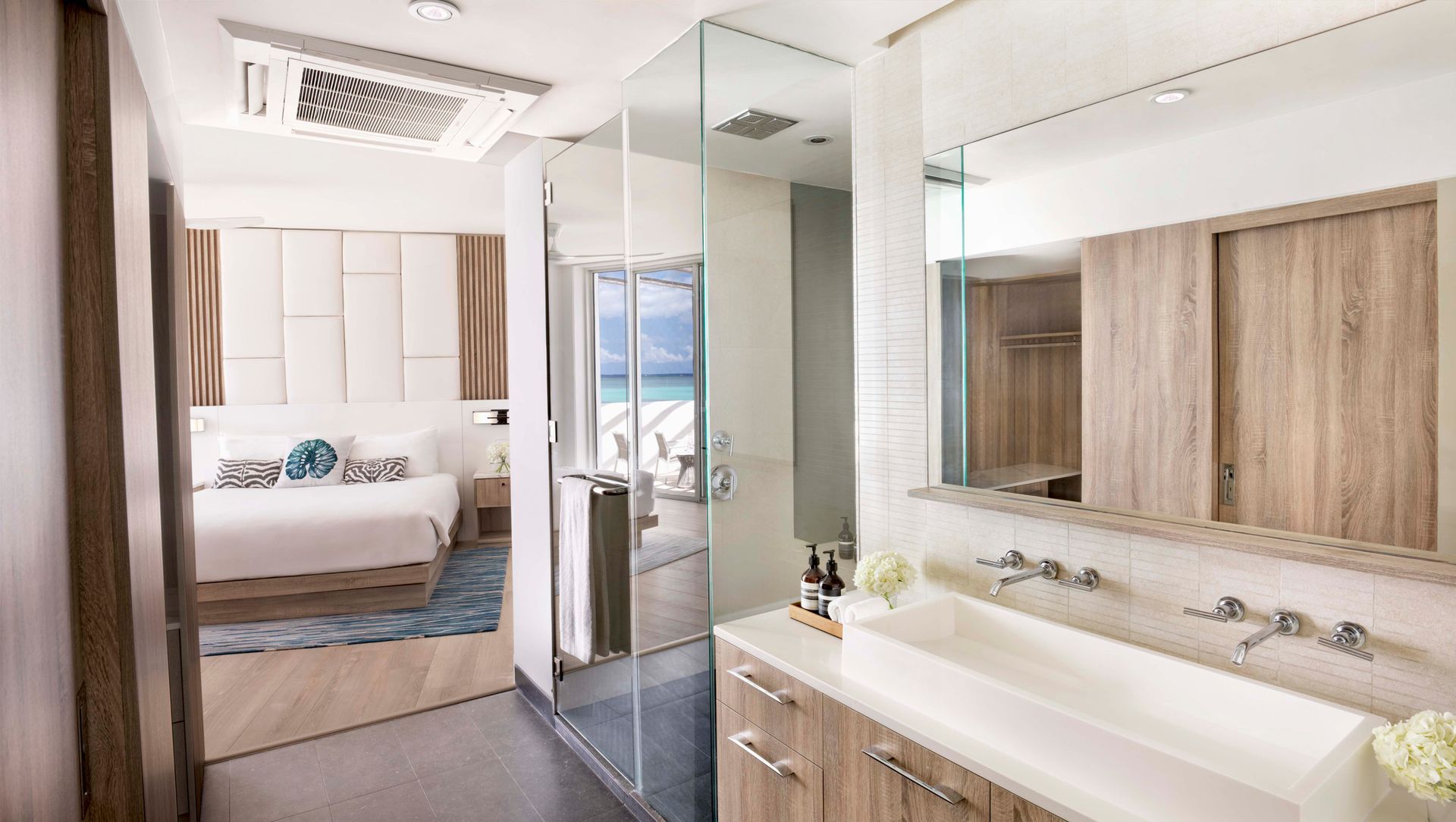 Oceanfront Penthouse Suite