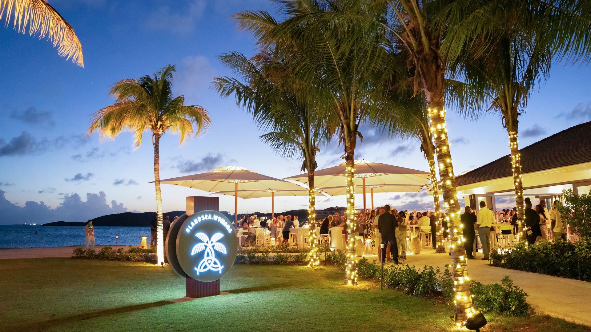 Land + Sea Restaurant