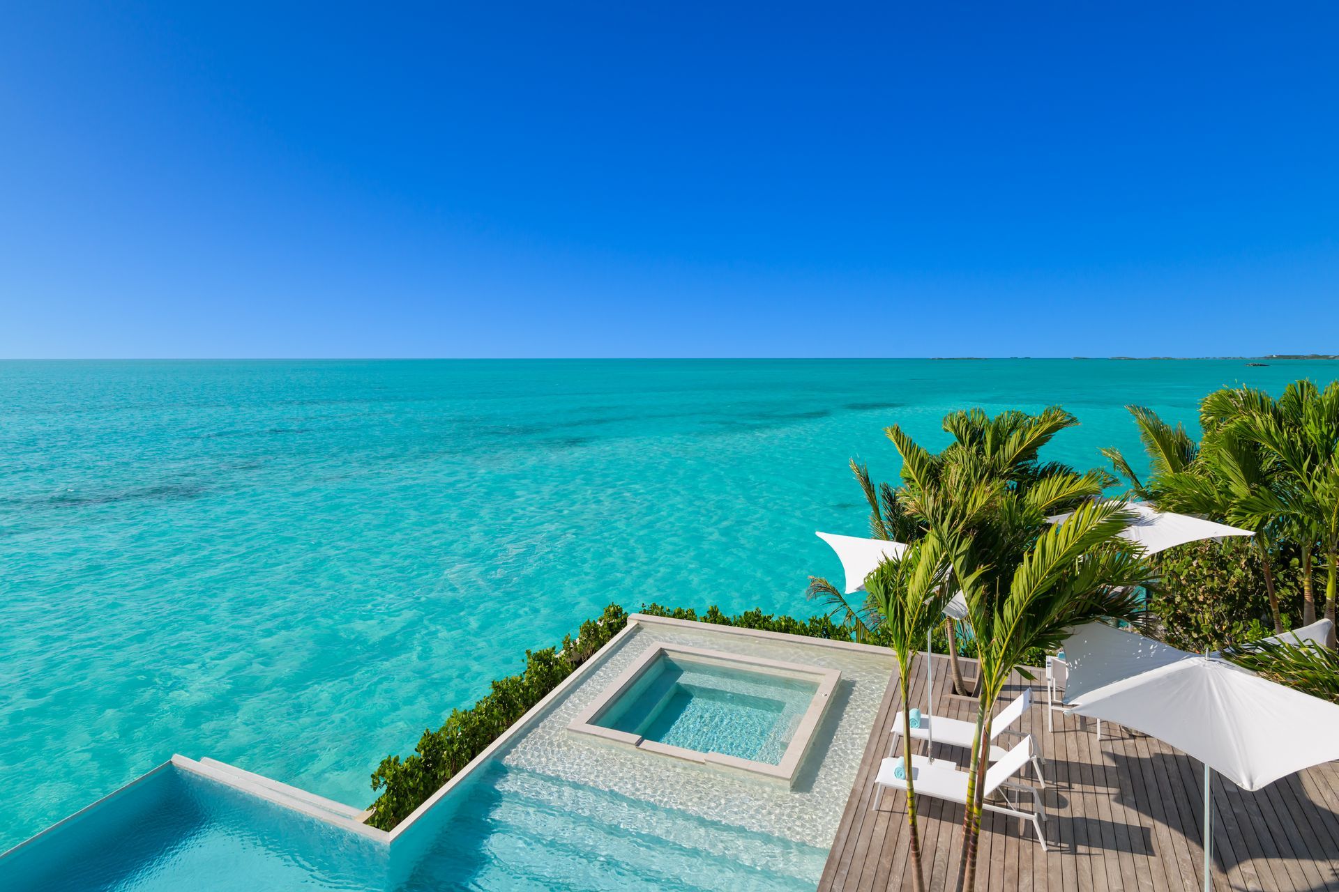 Six Bedroom Azure Villa