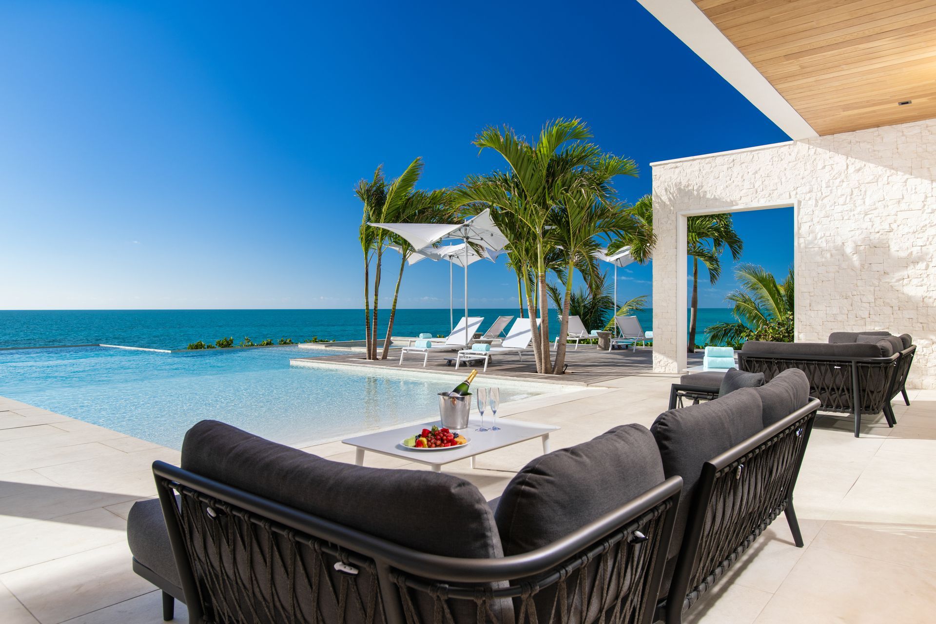 Six Bedroom Azure Villa