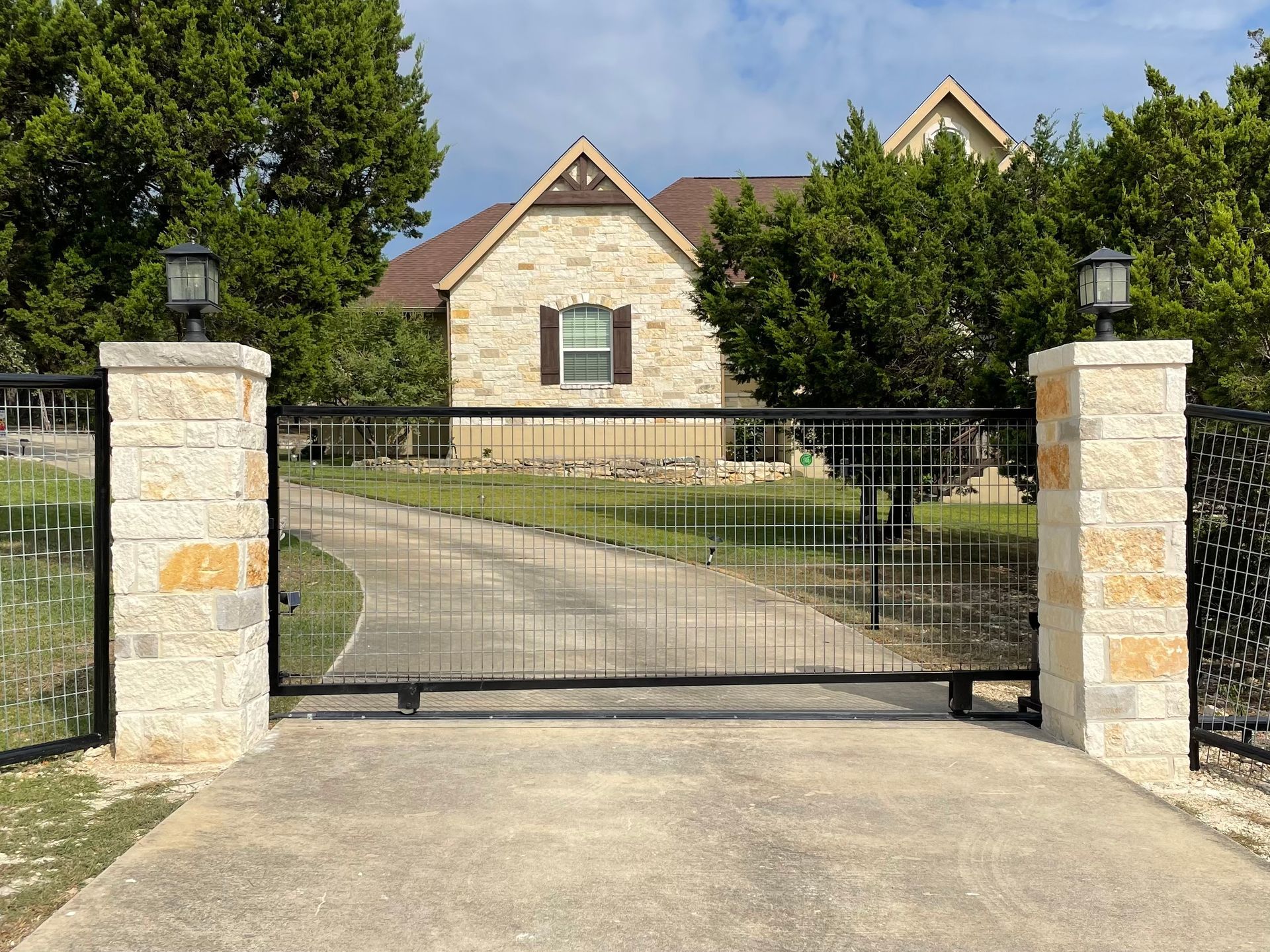 Stone Columns — San Antonio, TX — Alamo Fence Company of San Antonio, Inc.