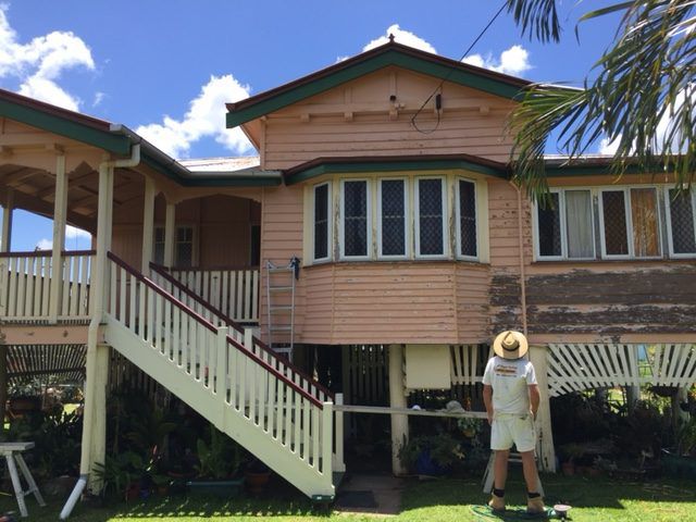 Old House — Painting In Pacific Heights, QLD