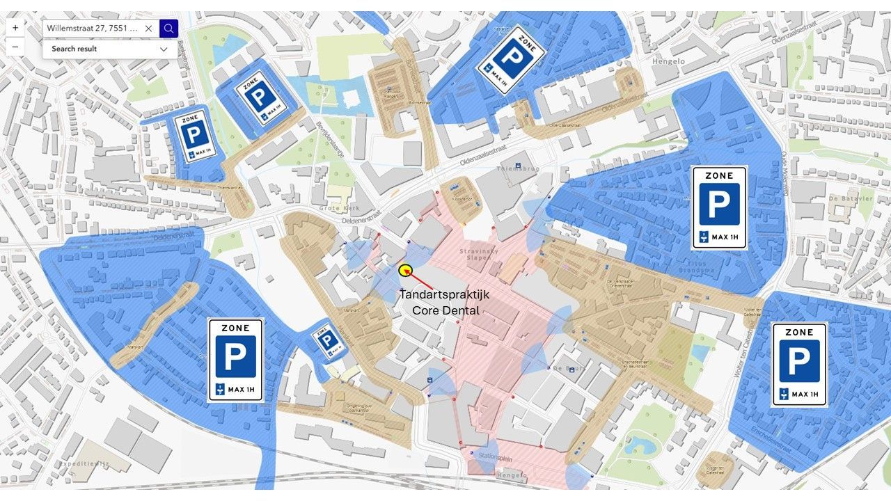Plattegrond van een stad met gekleurde zones: blauw, beige en roze, die verschillende gebieden voorstellen.