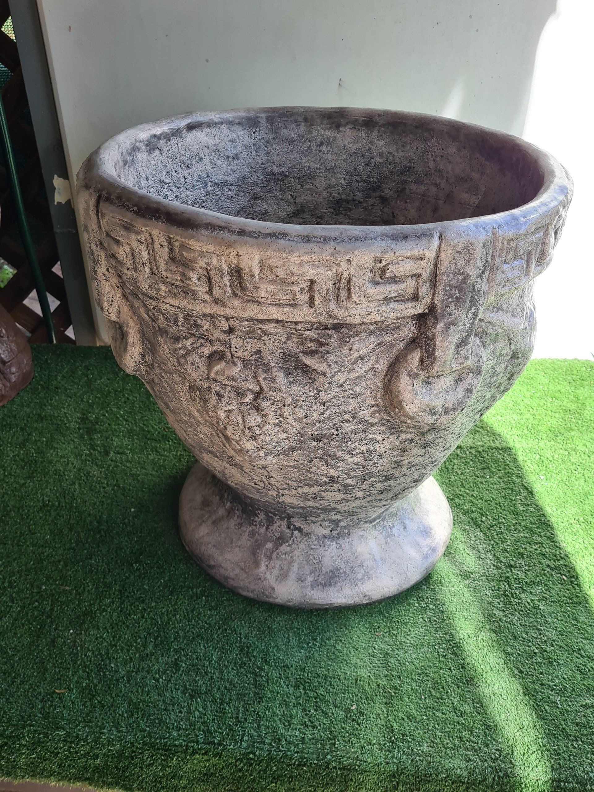 Grecian Pot in Grey