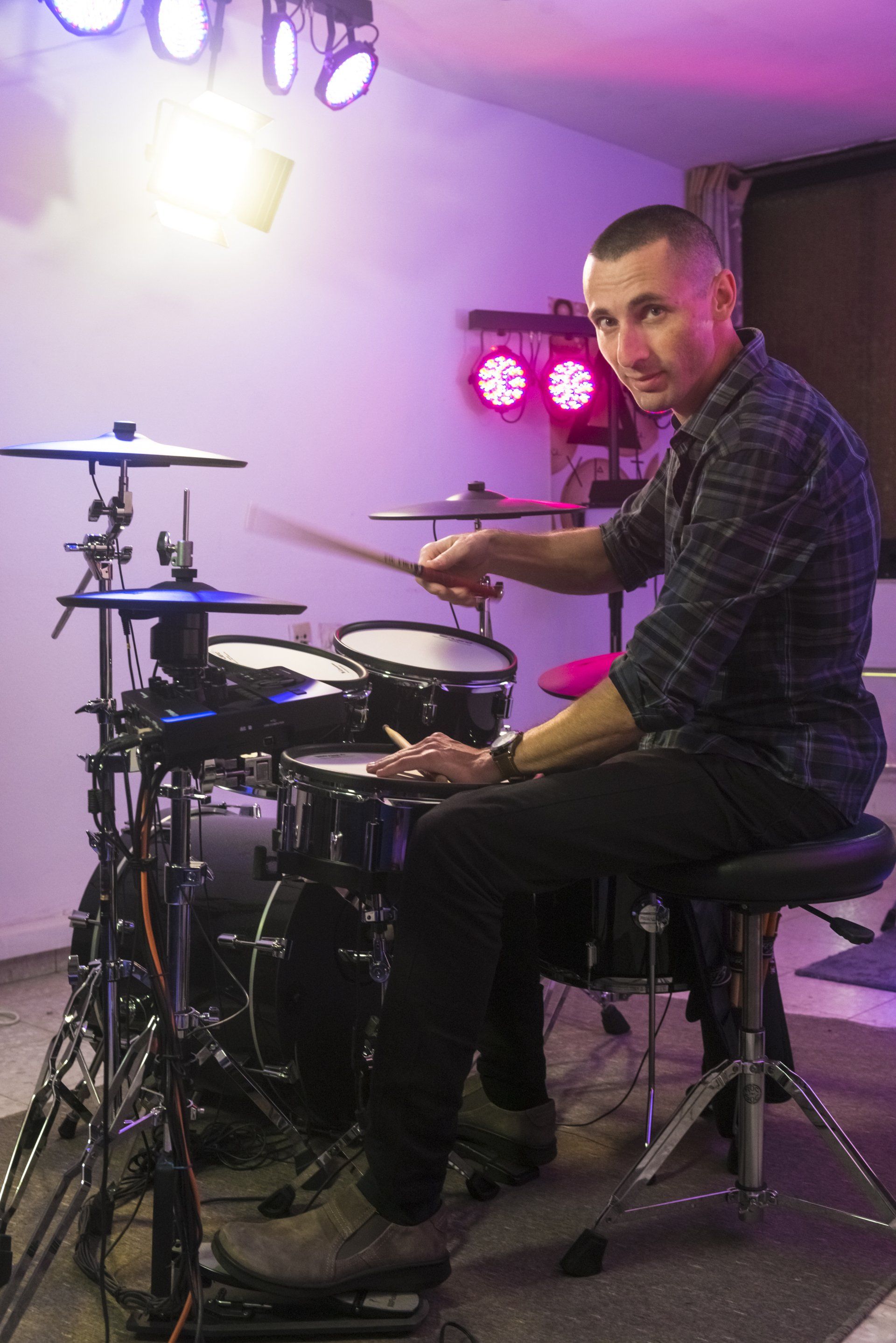 שיעורי תופים סיימון בל