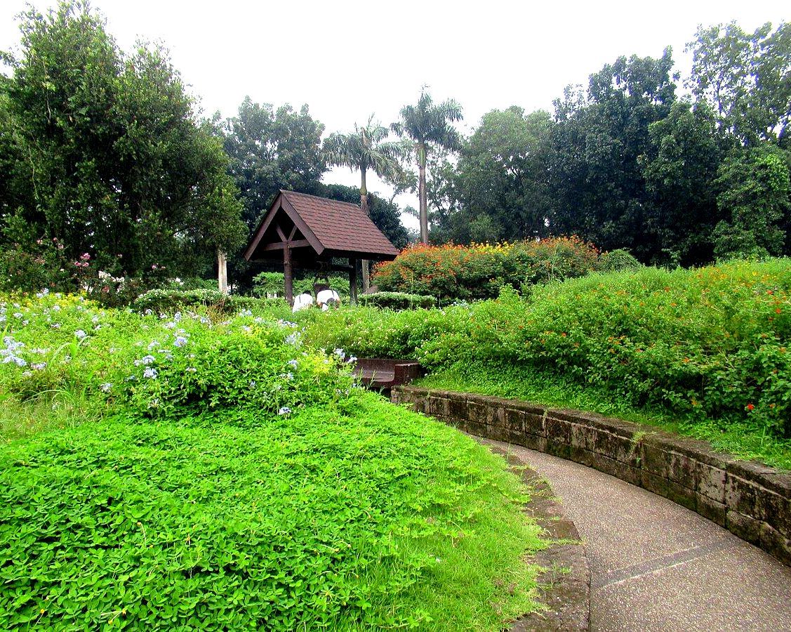 St. Francis Square near The Exchange Regency Hotel in Ortigas