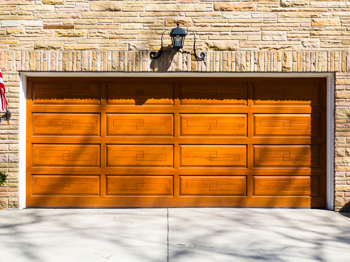 Quality of materials used for the garage door