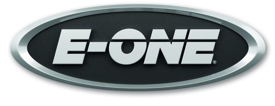 Logo d'E-ONE, fabricant de camions de pompiers. Le logo présente le nom de l'entreprise en blanc sur un fond ovale noir.