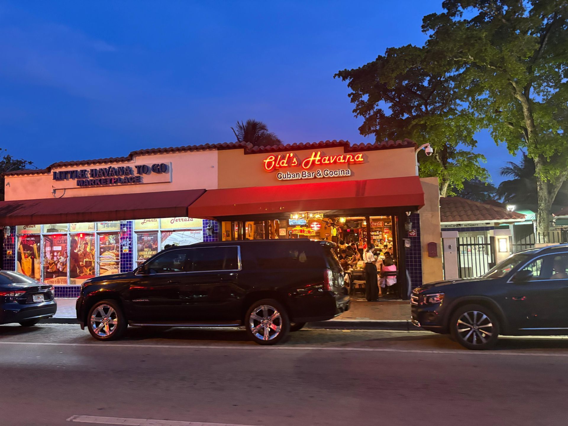 Miami Sightseeing Lights Tour in Little Havana 