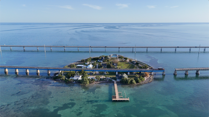 Old town trolly tour or town trolly tour is a most do in the 7mile bridge.