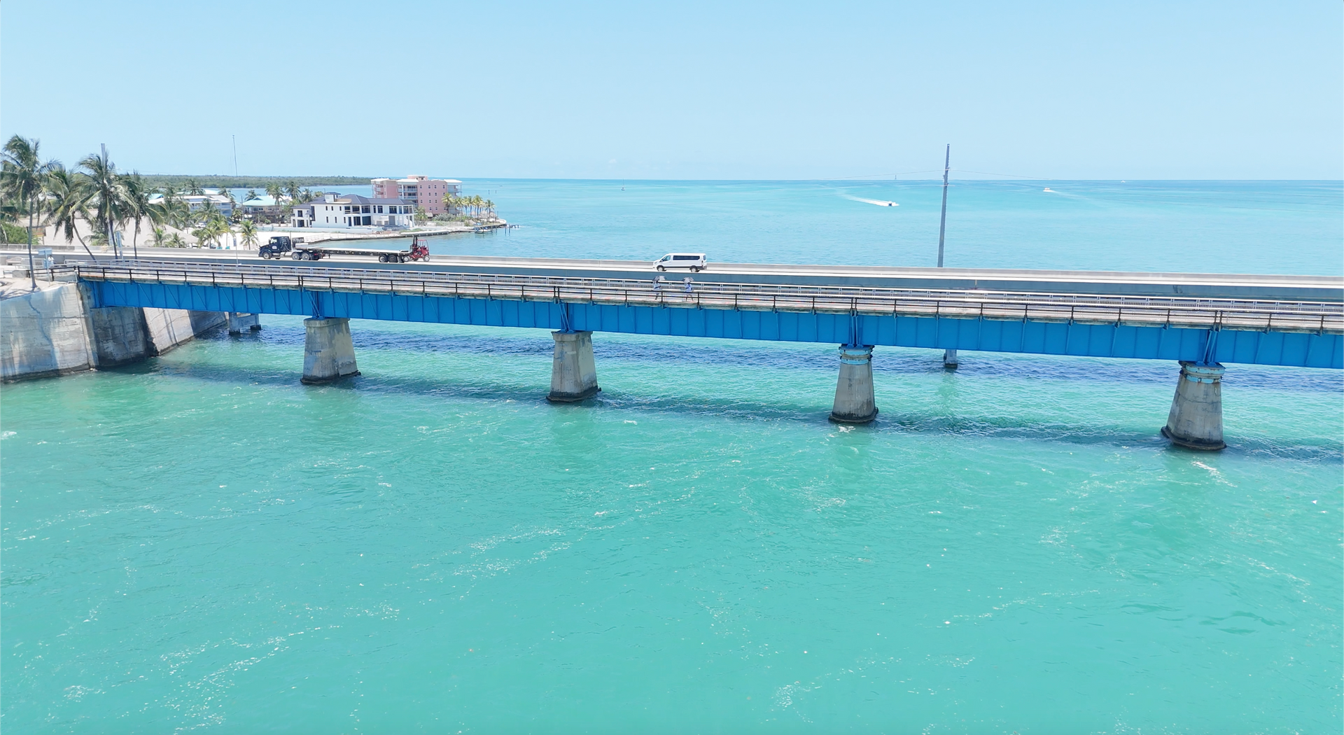 Climb aboard our bus for a beautiful ride to the 7mile bridge. Its a nature conservatory, yes for does that dont know, the 7 mile bridge is a nature conservatory.