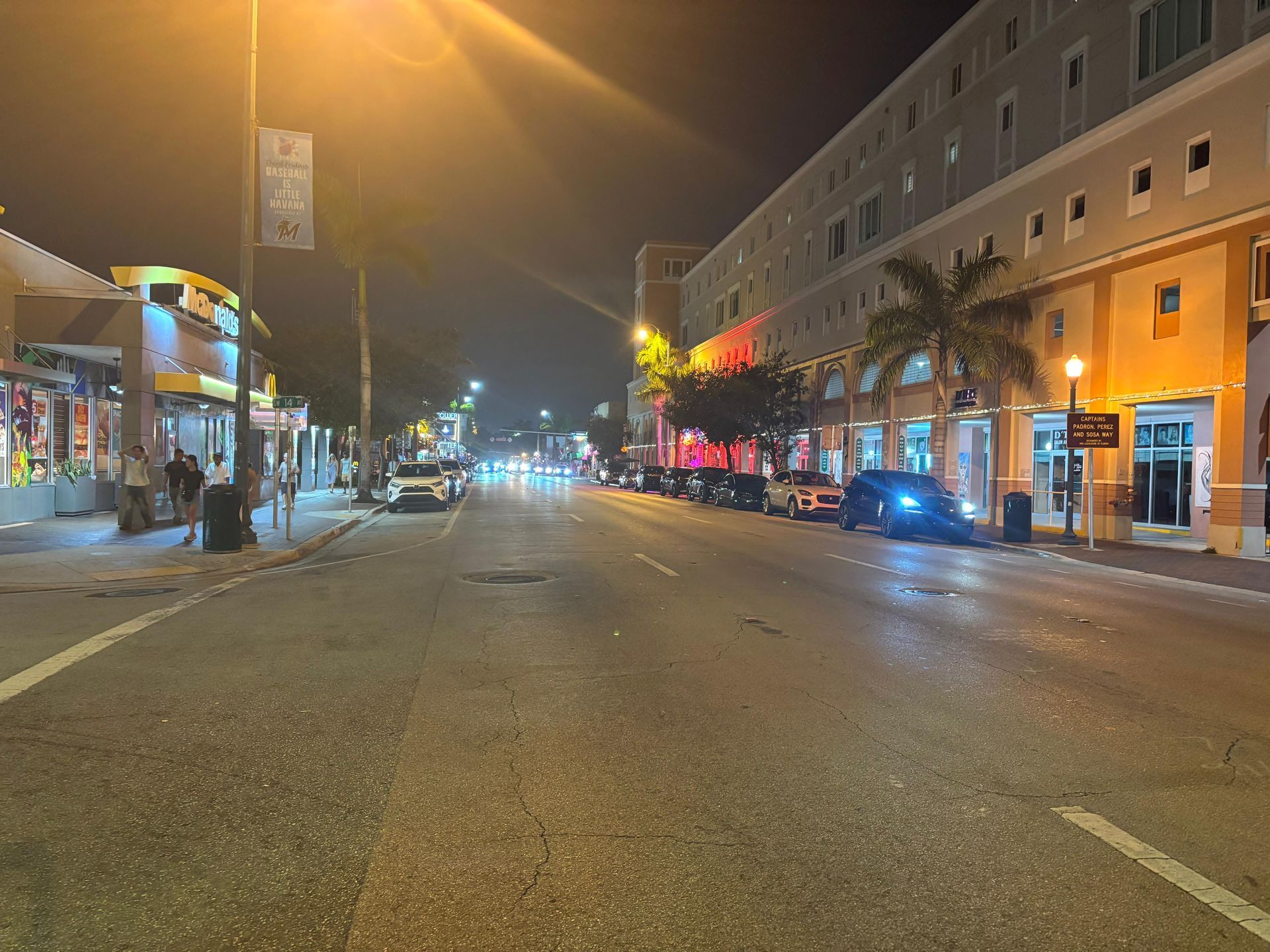 Little Havana City Lights on the Miami Night Bus Tour