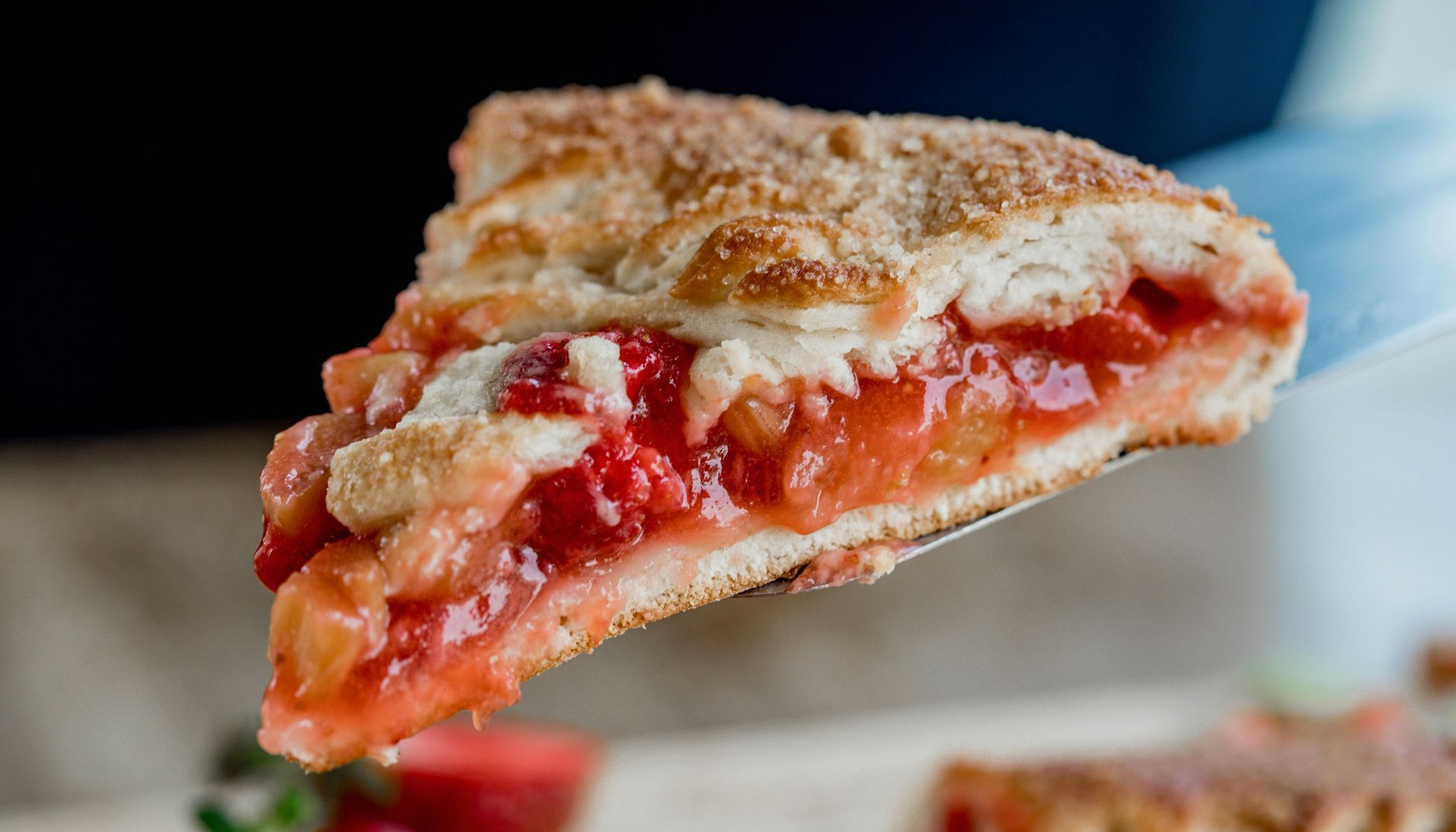 rhubarb pie cooking