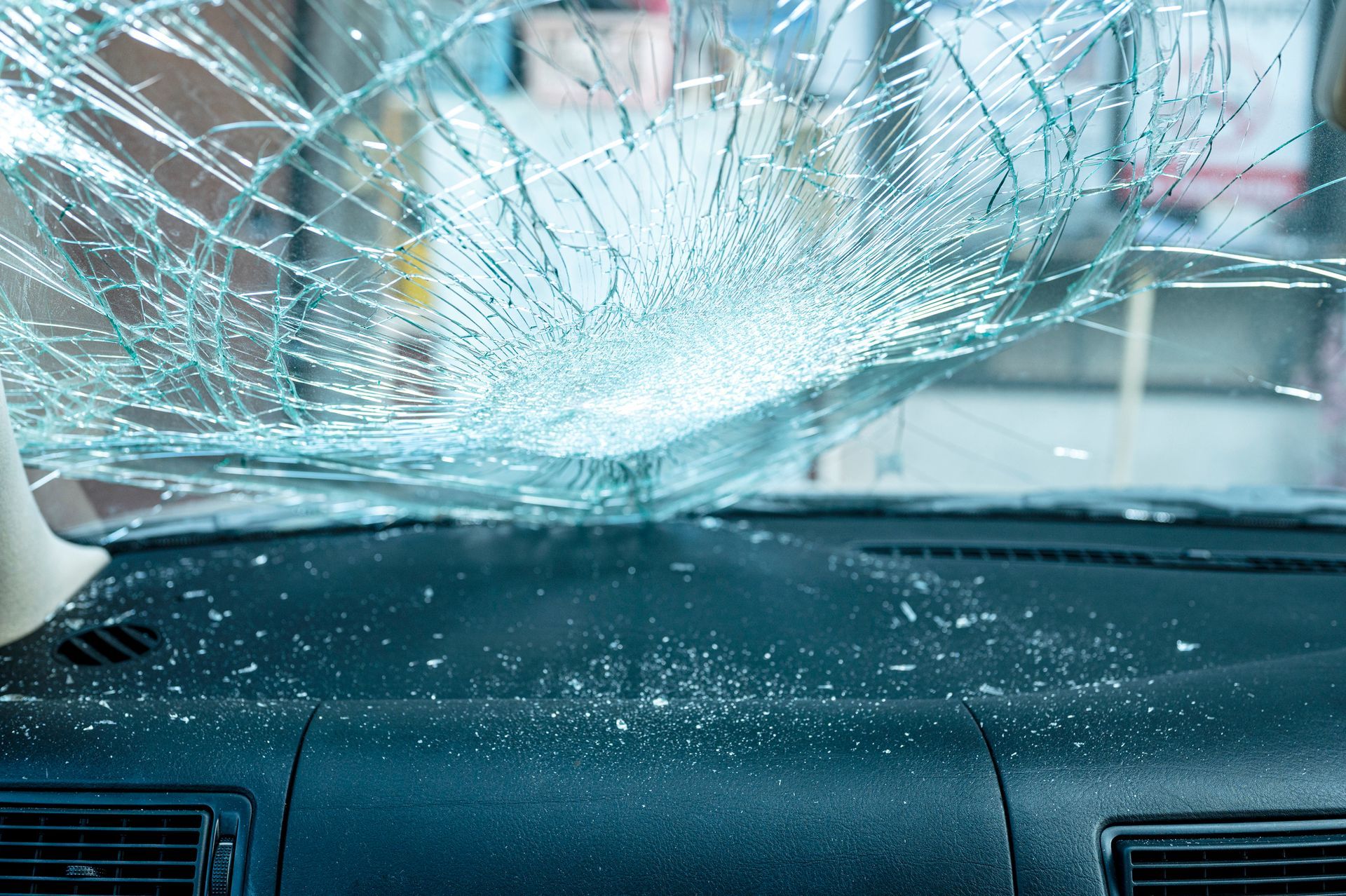 Crack windshield - Dalton, GA - Mark's Auto Glass & Custom, Inc.