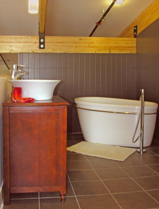 Third Floor – Bathroom