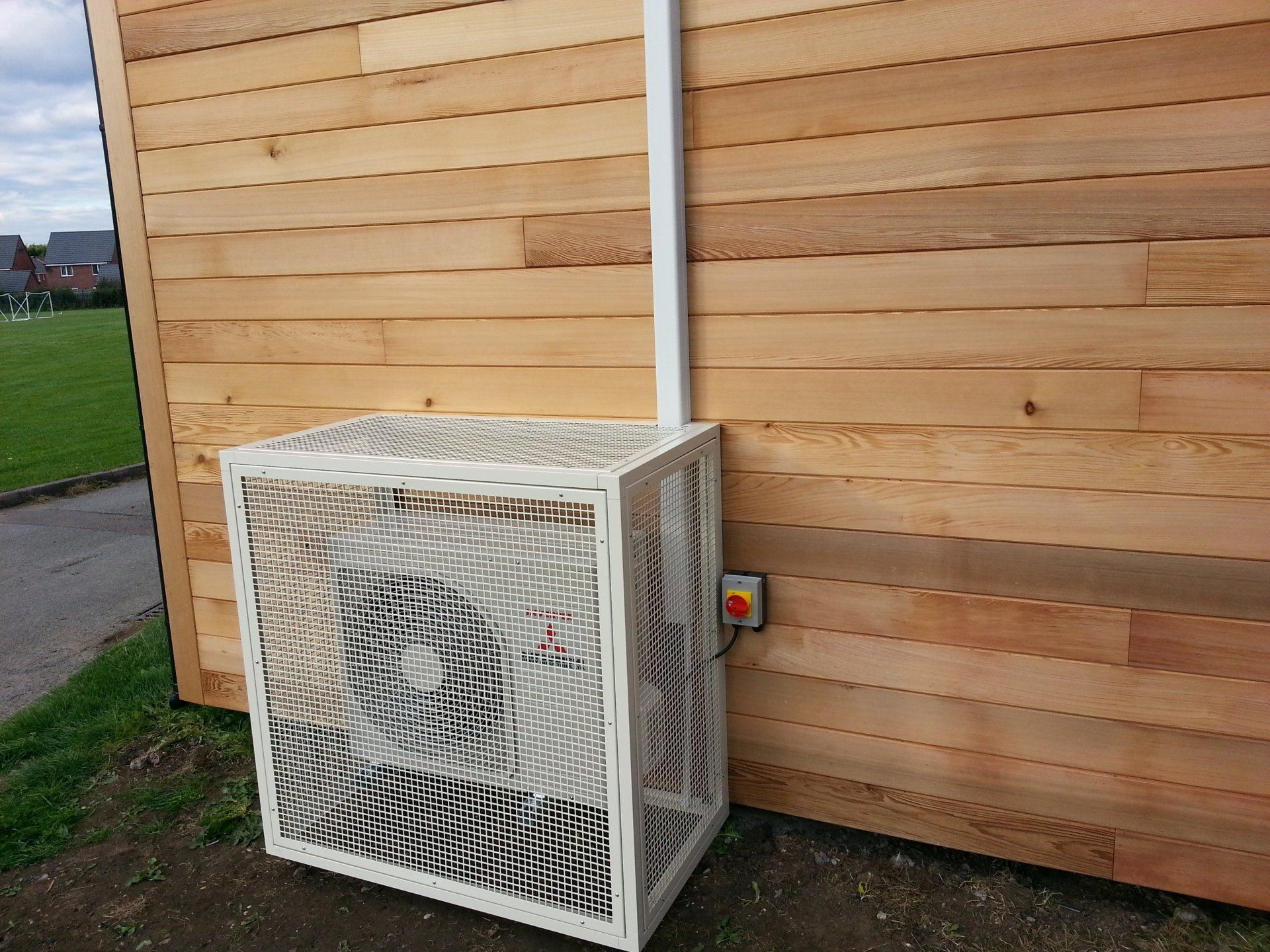 energy efficiency air conditioning system: commercial air conditioning installations - preventative maintenance