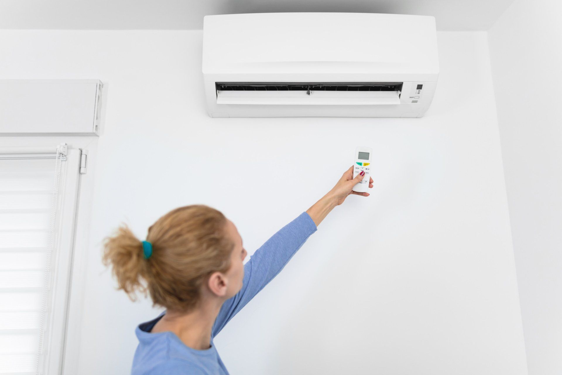 Girl start AC: installing air conditioning system - portable air conditioning units | fixed air conditioners: indoor units - individual room control