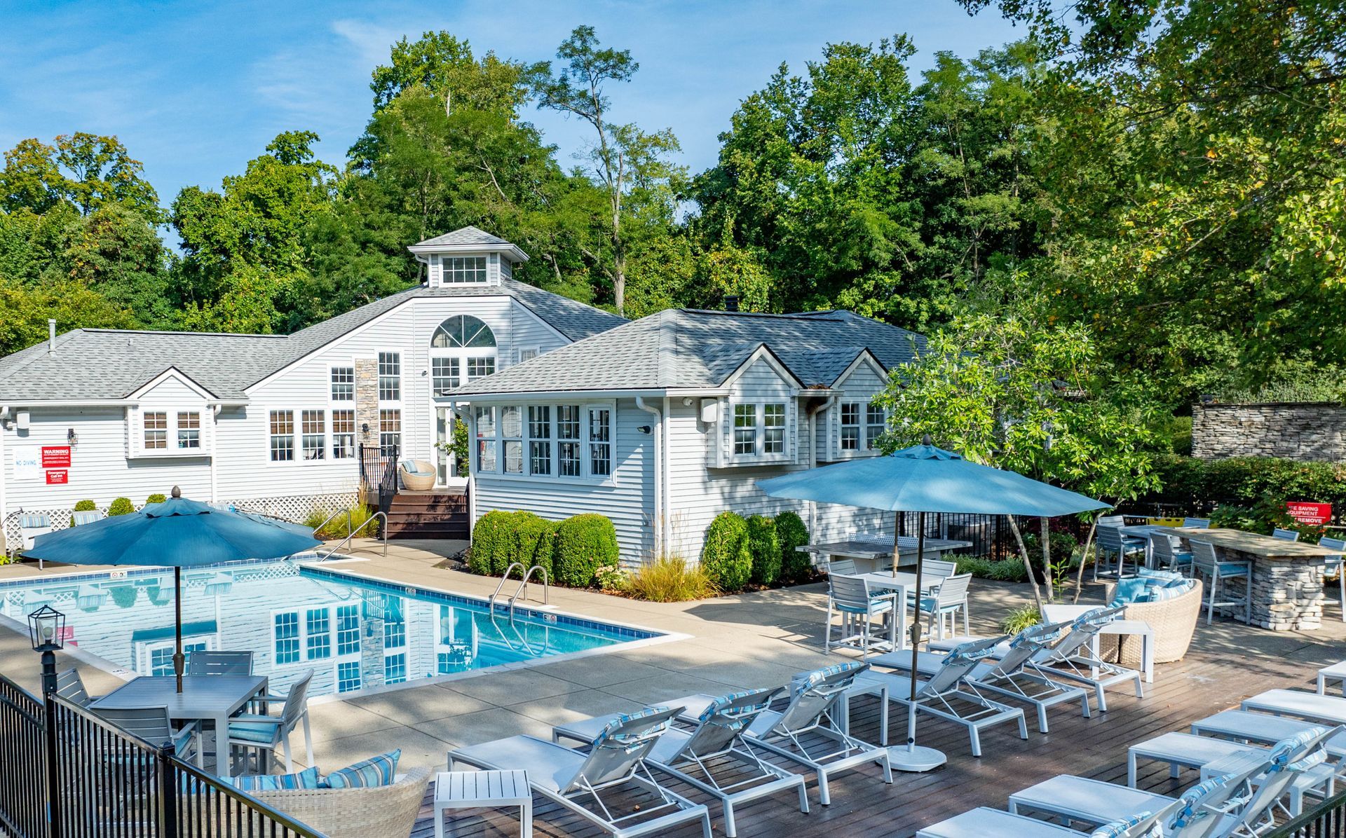 Outdoor Swimming Pool | The Retreat at Stillmeadow