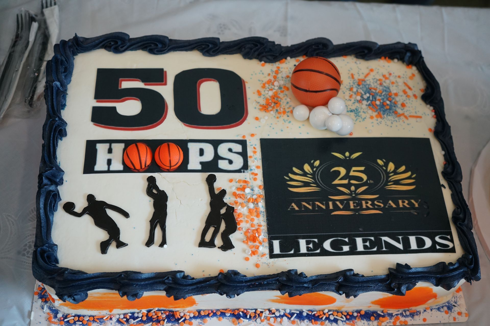 Cake with basketball theme