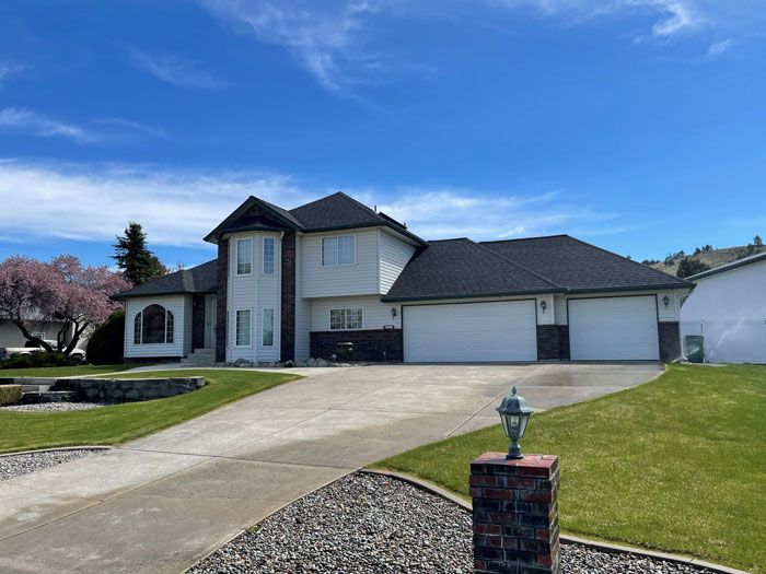 Black Roof — Deer Park, WA — 20/20 Exteriors